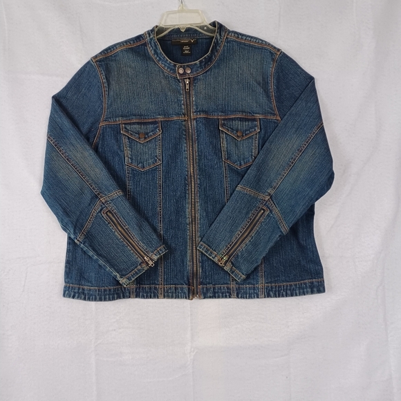 Venezia Jackets & Blazers - Venezia denim jacket zip up Sz 22/ 24